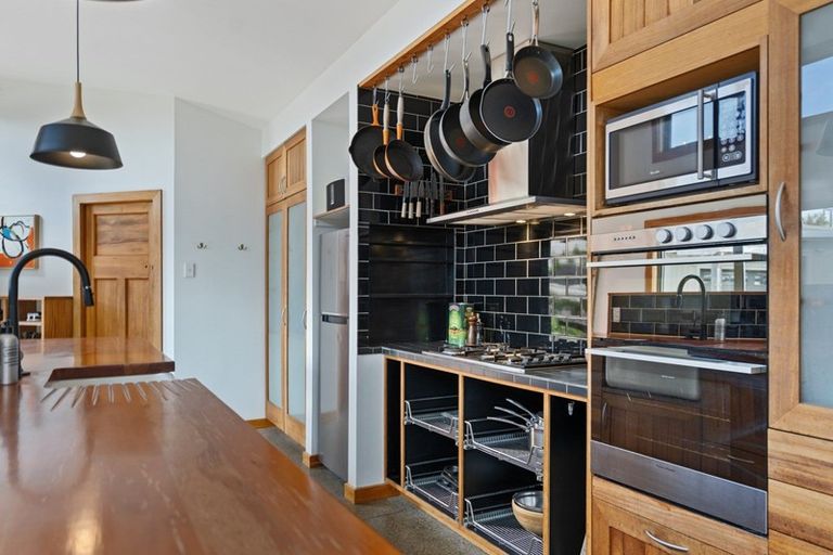 Photo of property in 36 Hudson Street, Island Bay, Wellington, 6023