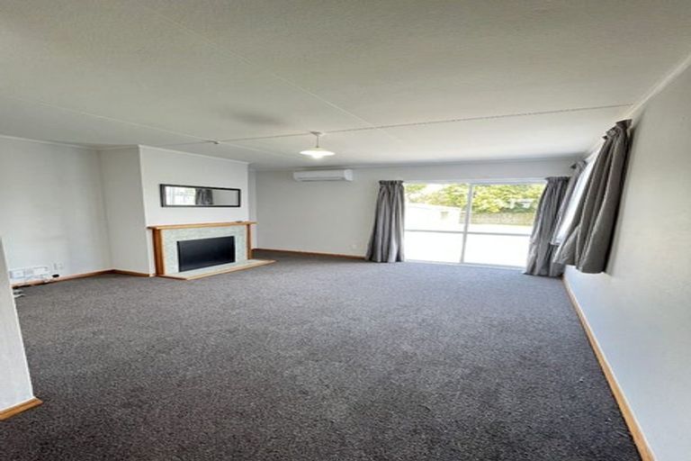 Photo of property in 39 Arimu Road, Papakura, 2110