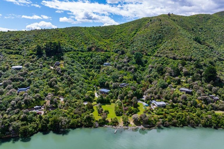 Photo of property in 257 Queen Charlotte Drive, Havelock, 7281