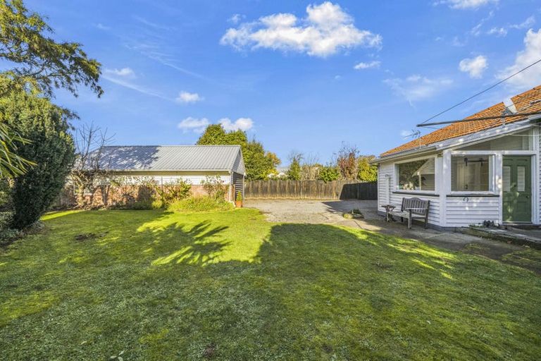 Photo of property in 184 Main North Road, Redwood, Christchurch, 8051