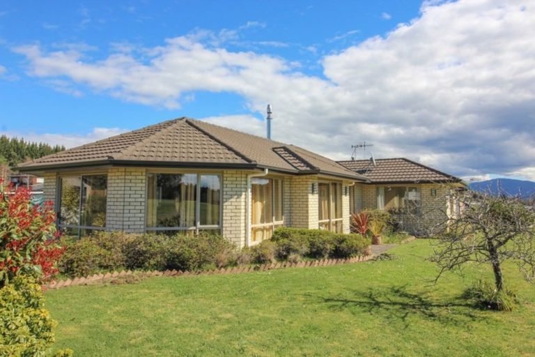 Photo of property in 176 Parekaawa Drive, Motuoapa, Turangi, 3382