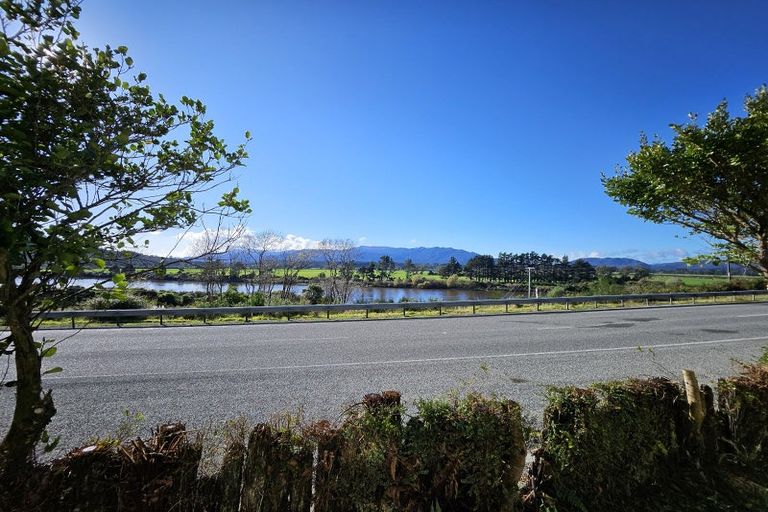 Photo of property in 100 Omoto Road, Greymouth, 7805