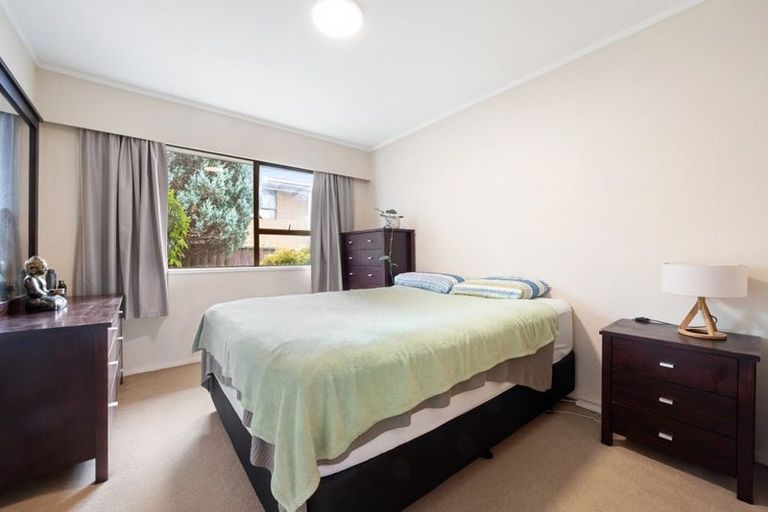 Photo of property in 1/119 Glenmore Road, Sunnyhills, Auckland, 2010