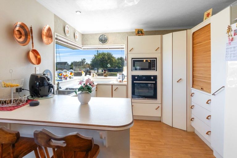 Photo of property in 154 Winchester Street, Levin, 5510