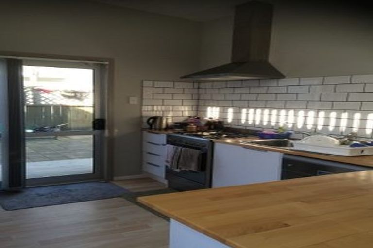 Photo of property in 207 Onepu Road, Lyall Bay, Wellington, 6022