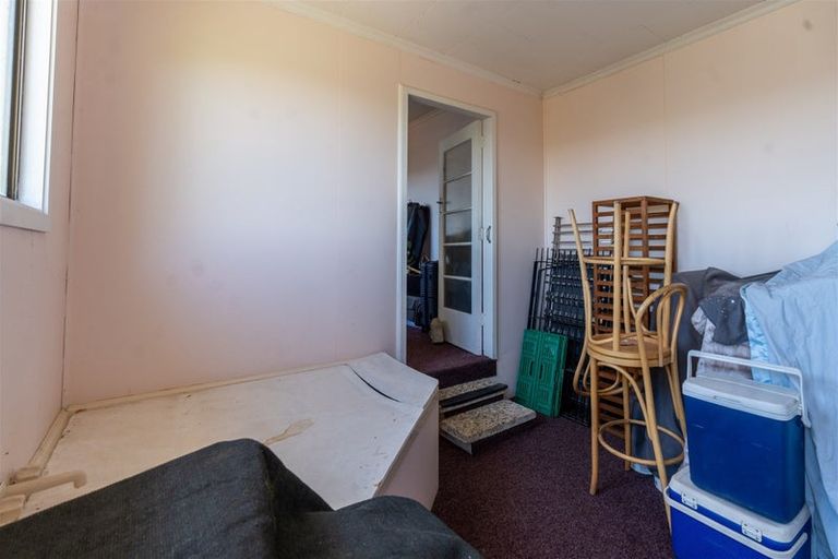 Photo of property in 22 Chatham Street, Waihola, Milton, 9073