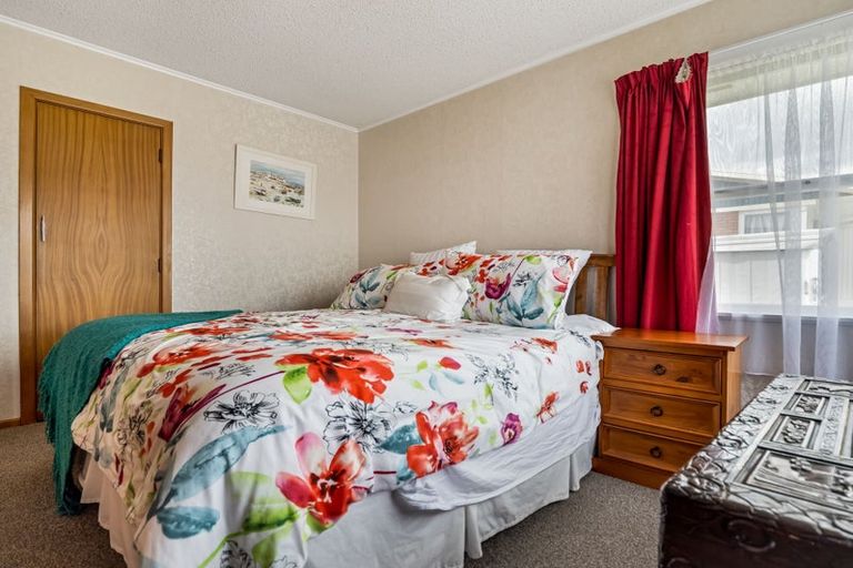 Photo of property in 30 Garden Heights Avenue, Glenview, Hamilton, 3206