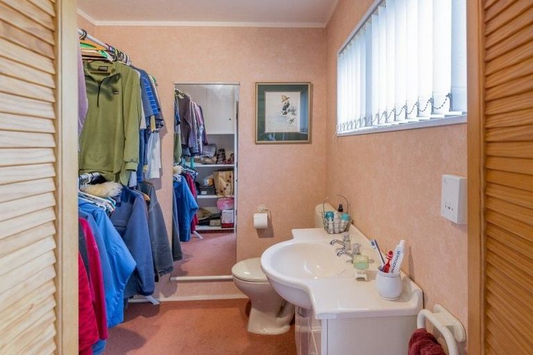 Photo of property in 16 Regal Street, Levin, 5510