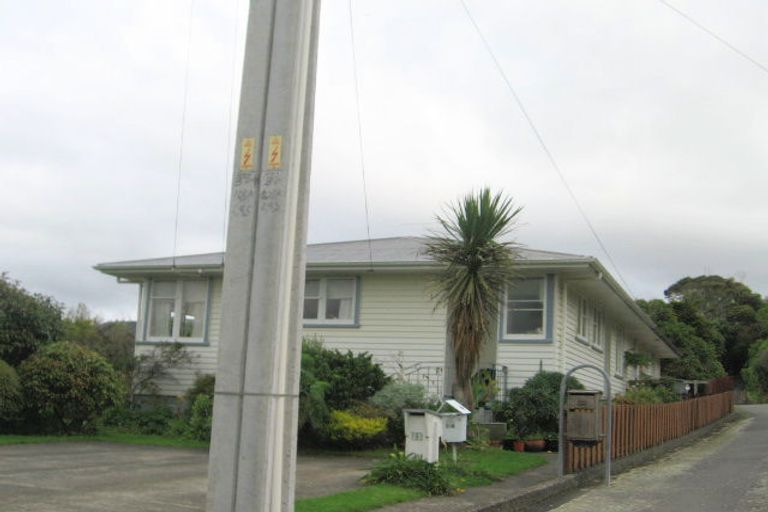 Photo of property in 23a Tainui Terrace, Tawa, Wellington, 5028