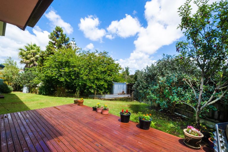 Photo of property in 20a Duncan Avenue, Te Atatu South, Auckland, 0610