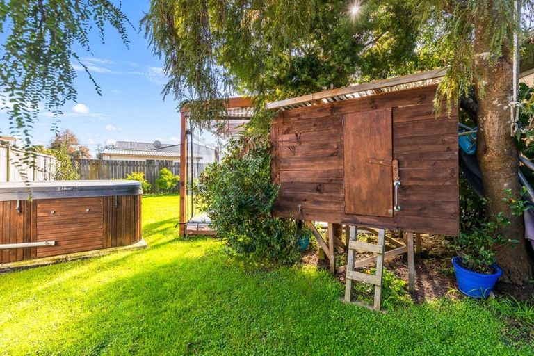 Photo of property in 17 Barnard Road, Fairy Springs, Rotorua, 3015