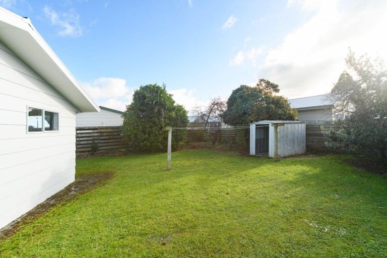 Photo of property in 41 Acacia Street, Kelvin Grove, Palmerston North, 4414