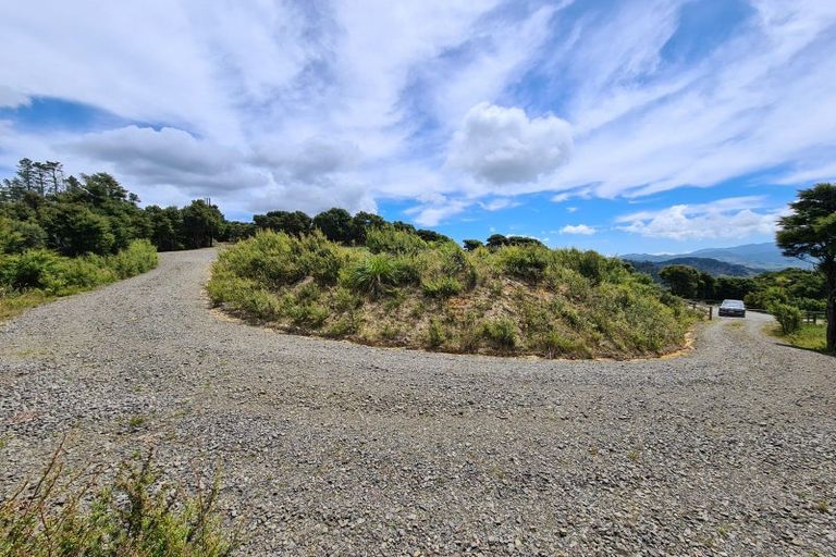 Photo of property in 890 Tuateawa Road, Waikawau, Coromandel, 3584