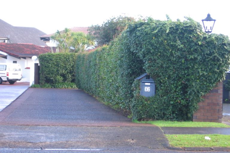 Photo of property in 32 Bramley Drive, Farm Cove, Auckland, 2012