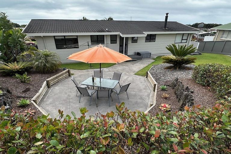 Photo of property in 49 Glamis Avenue, Bell Block, New Plymouth, 4312