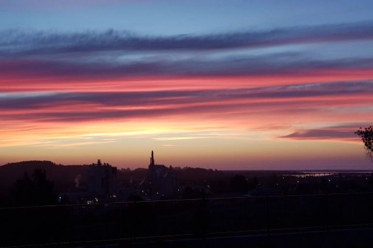 Photo of property in 13 Racecourse Terrace Rise, Hokitika, 7882