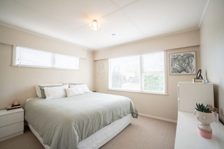 Photo of property in 16 Cavendish Crescent, Awapuni, Palmerston North, 4412