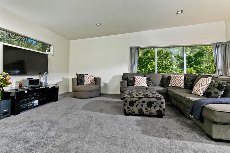 Photo of property in 22 The Close, Greenhithe, Auckland, 0632