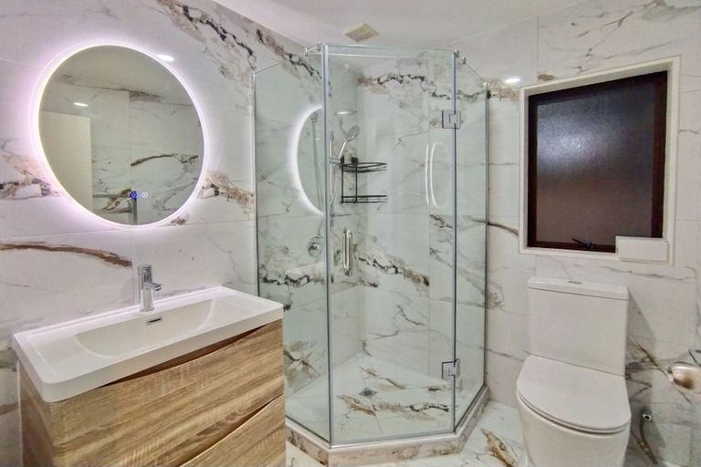 Photo of property in 24 Sandgate Avenue, Botany Downs, Auckland, 2010