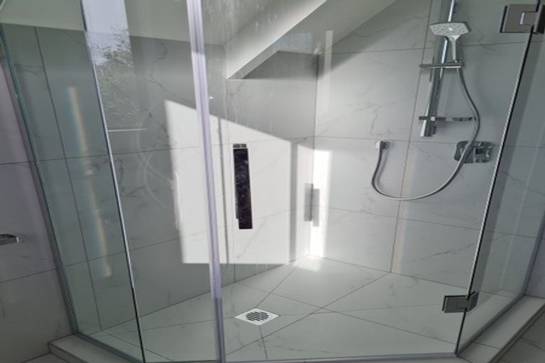 Photo of property in 2/37 Alexander Avenue, Torbay, Auckland, 0630