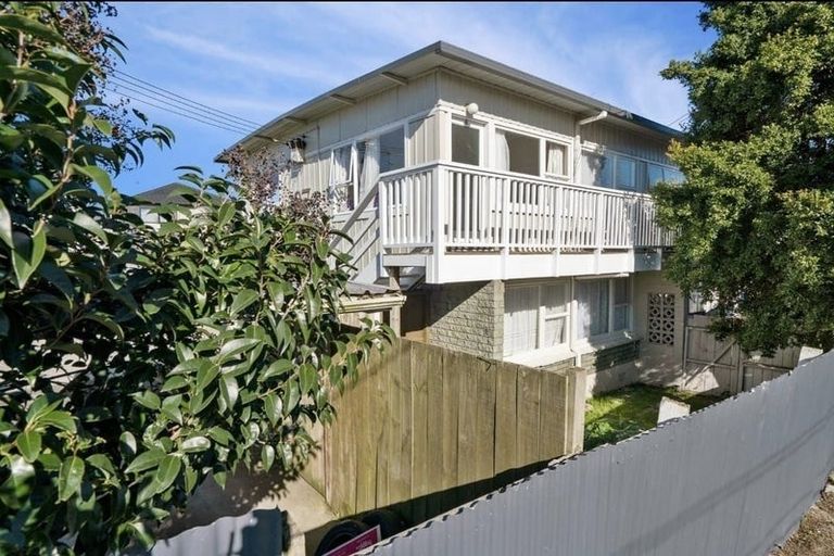 Photo of property in 1/6 Trounson Avenue, Clendon Park, Auckland, 2103