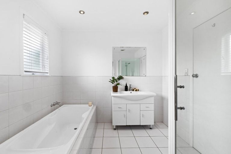 Photo of property in 41 Merton Crescent, Pirimai, Napier, 4112