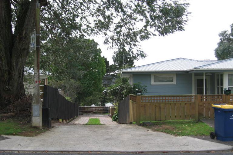 Photo of property in 10a Jillian Drive, Ranui, Auckland, 0612