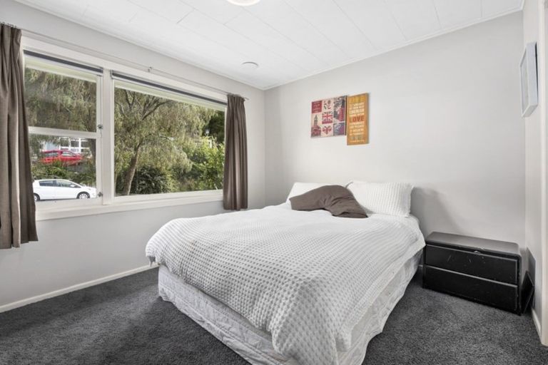 Photo of property in 25a Deller Grove, Silverstream, Upper Hutt, 5019
