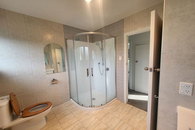 Photo of property in 18 Mclean Avenue, Papatoetoe, Auckland, 2025