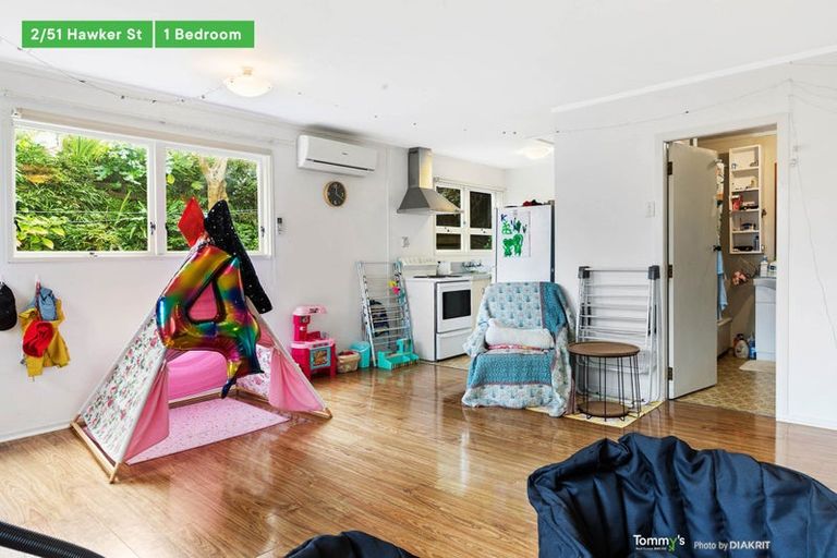 Photo of property in 51 Hawker Street, Mount Victoria, Wellington, 6011