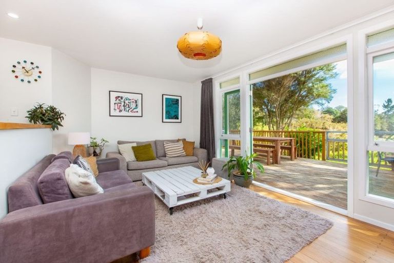 Photo of property in 13 Cross Street, Raglan, 3225