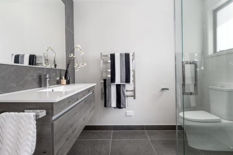 Photo of property in 9 Hanlow Place, Pyes Pa, Tauranga, 3112