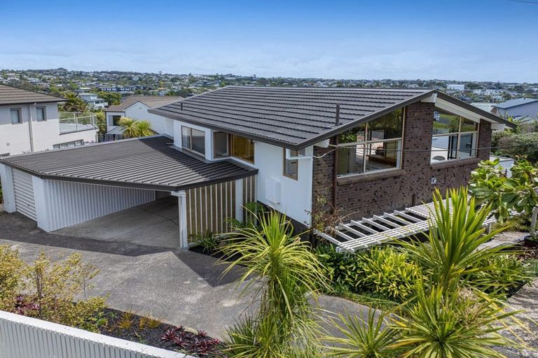 Photo of property in 1/9 Kowhai Road, Mairangi Bay, Auckland, 0630