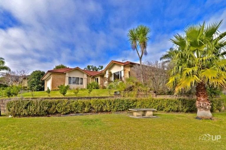 Photo of property in 33 Rush Creek Drive, Westgate, Auckland, 0614