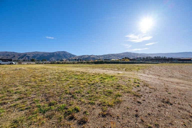 Photo of property in 18 Quinns Way, Cromwell, 9384