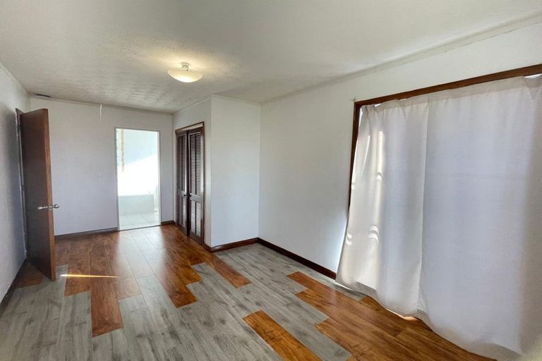 Photo of property in 87 Hillsborough Road, Hillsborough, Auckland, 1042