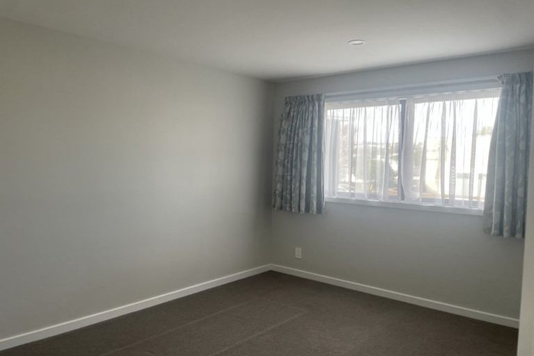 Photo of property in 2/60 Broderick Road, Johnsonville, Wellington, 6037