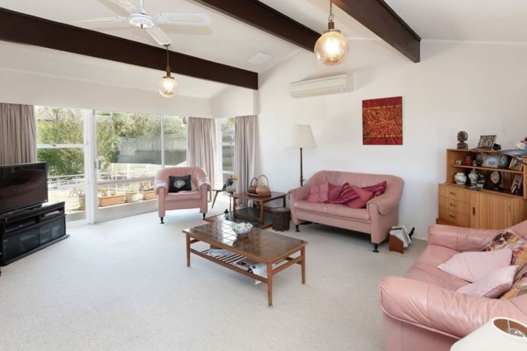 Photo of property in 22 Haseler Crescent, Howick, Auckland, 2014