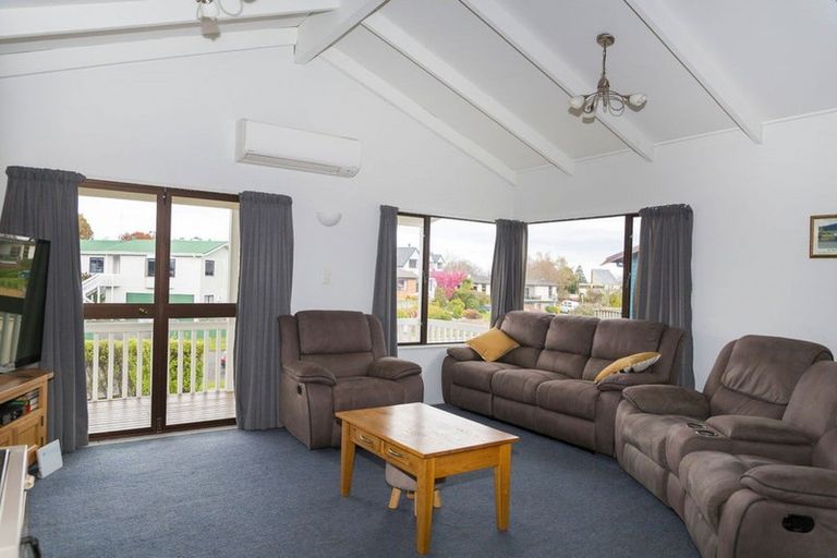Photo of property in 13 Maclaurin Street, Dannevirke, 4930