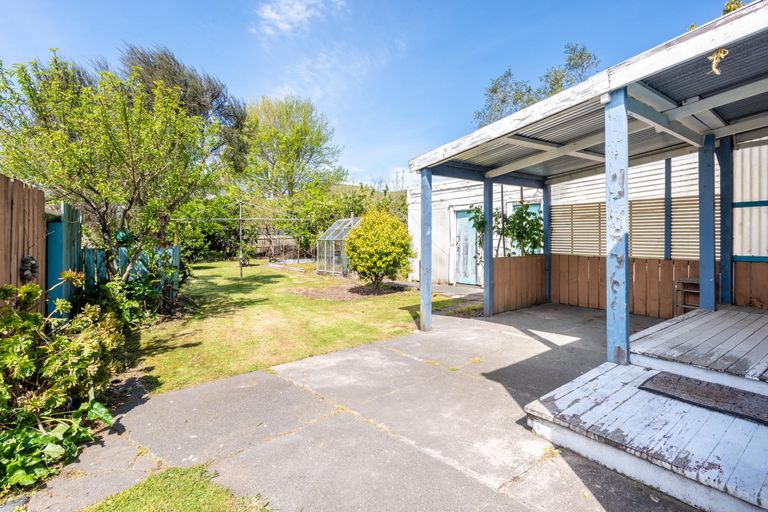 Photo of property in 60 Cliff Road, Te Karaka, 4022