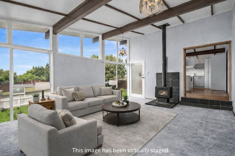 Photo of property in 28 Eyre Street, Henderson, Auckland, 0612