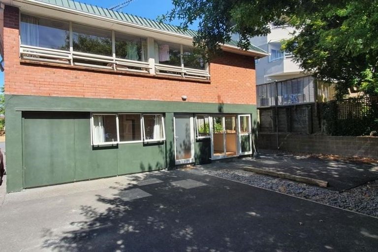 Photo of property in 1/129 Grafton Road, Grafton, Auckland, 1010