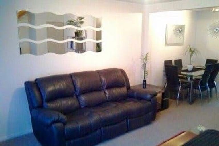 Photo of property in 44n Roxburgh Street, Mount Victoria, Wellington, 6011