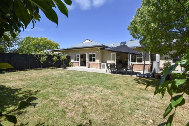 Photo of property in 26 Deller Drive, Carterton, 5713