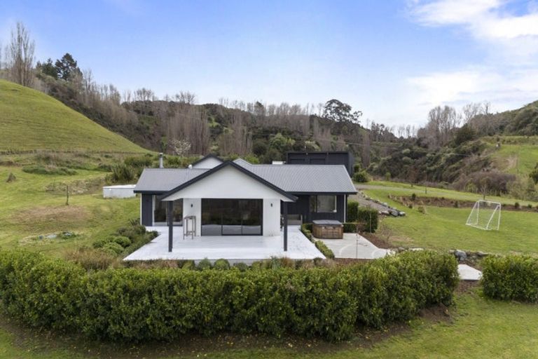 Photo of property in 1030d Valley Road, Ashhurst, 4884
