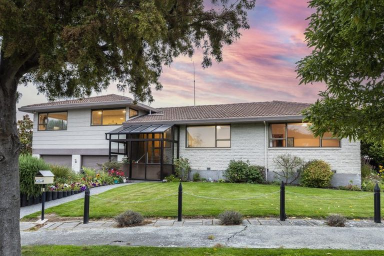 Photo of property in 81 Dunbarton Street, Redwood, Christchurch, 8051