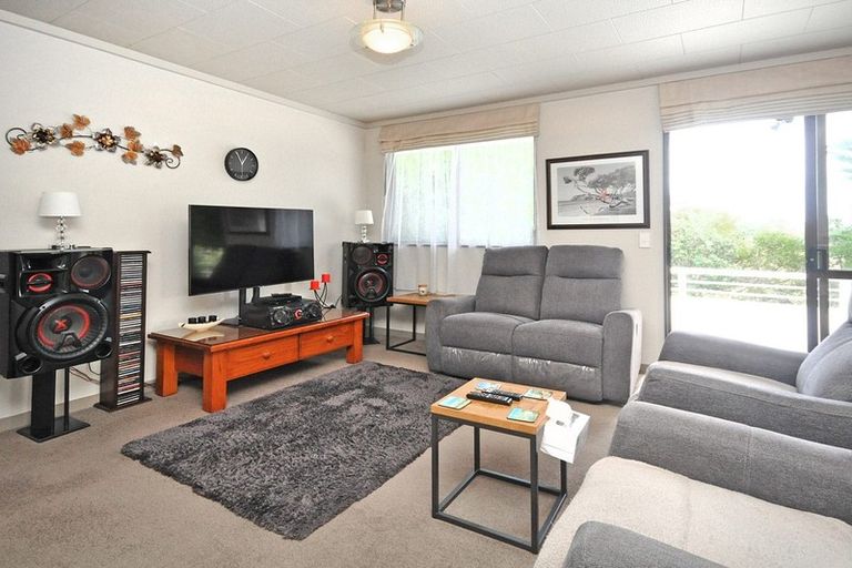 Photo of property in 25b Shakespear Road, Army Bay, Whangaparaoa, 0930