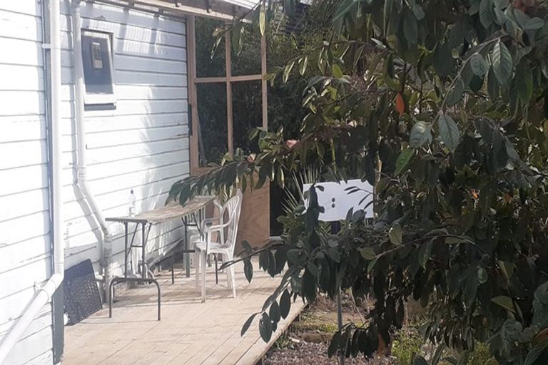 Photo of property in 20 Athol Place, Ravensbourne, Dunedin, 9022