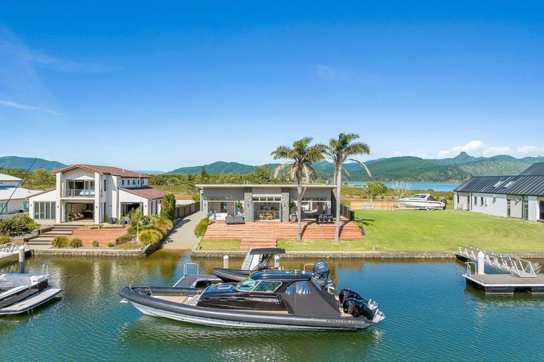 Photo of property in 156 Waterways Parade, Pauanui, Hikuai, 3579