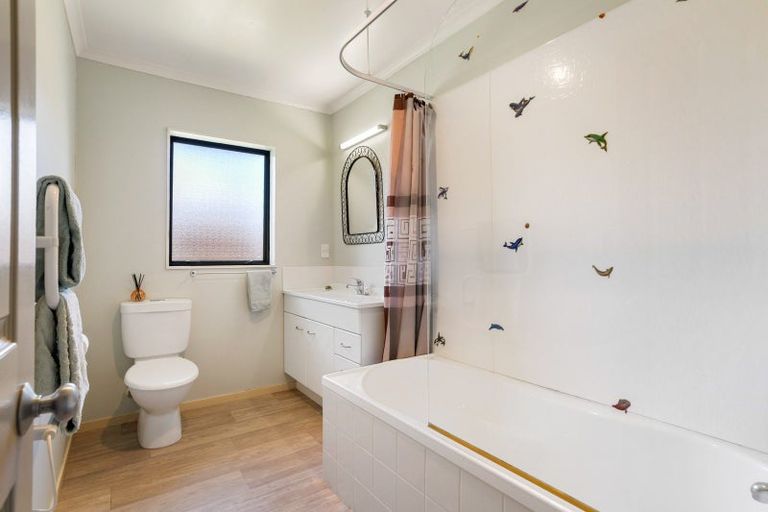 Photo of property in 105 Avalon Place, Whangamata, 3620